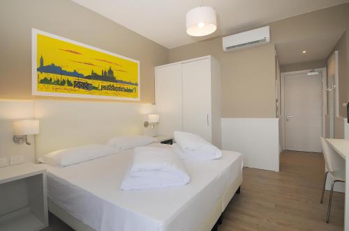Marina Palace Hotel - image 9