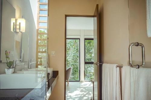 Yaxiik Villa 23 by Nalum