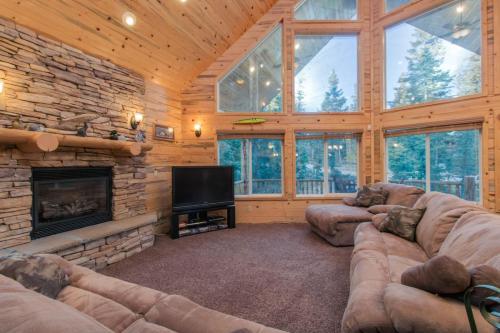 High Roller Hideaway - image 7