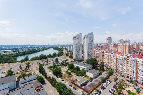 Stylish views Apartments in the parasol. Parus .Obolonskaya embankment - image 2