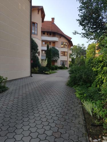 B&B Balatonlelle - Napsugár Apartman - Bed and Breakfast Balatonlelle