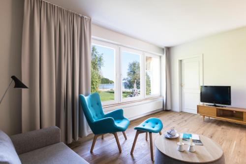 2 bedrooms, 4 beds