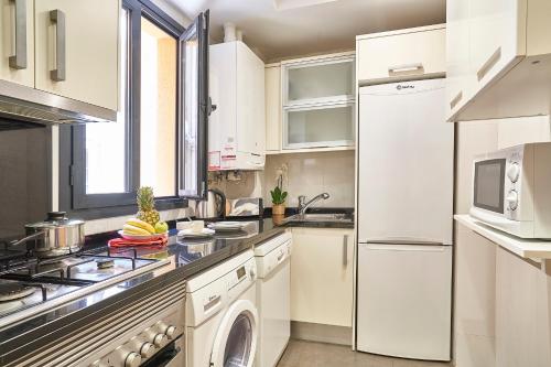 AinB Sagrada Familia Apartments - image 6