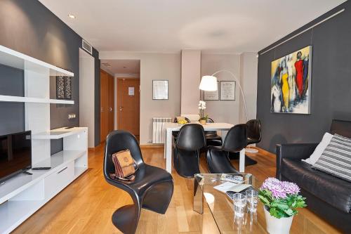 AinB Sagrada Familia Apartments - image 3