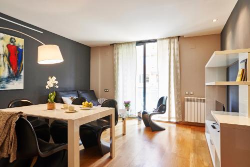 AinB Sagrada Familia Apartments - image 5