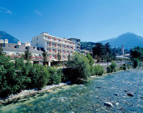 Hotel Aurora 80150 Meran 2000