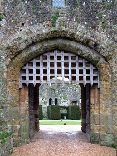 Amberley Castle- A Relais & Chateaux Hotel - image 2
