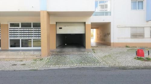 COLINA FÉRIAS- Garagem & WIFI - image 8