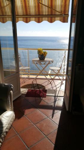  Mare blu, Pension in Ospedaletti