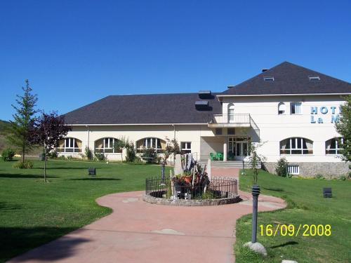 Hotel La Mora in Villaseca de Laciana