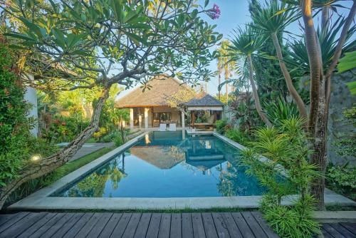 3BR Huge Villa with Huge Pool