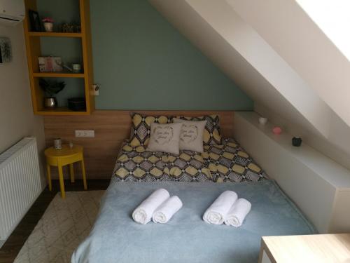 2 bedrooms, 2 beds