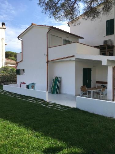 2 bedrooms, 4 beds