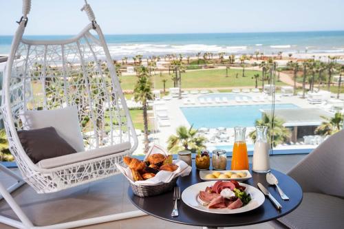 beranda/teres, Vichy Celestins Spa Hotel Casablanca in Bouznika