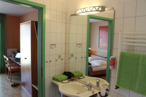 An der Persiluhr Stadt-gut-Hotel - image 5