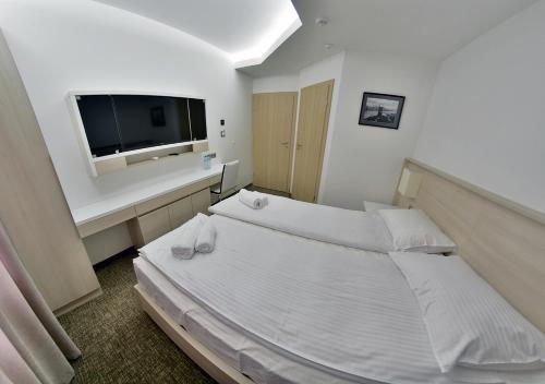 Apartment OneClickRent_04 - Smart House - image 7