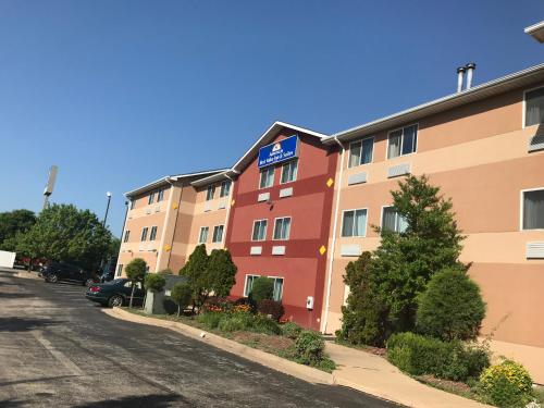 Americas Best Value Inn and Suites Saint Charles