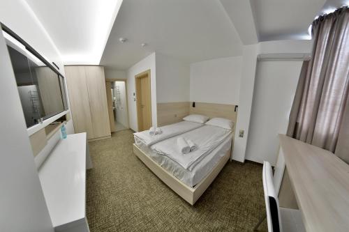 Apartment OneClickRent_04 - Smart House - image 11