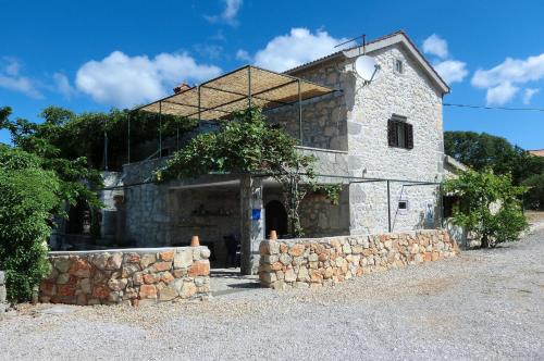  Vila Diny in 51500 Pinezici