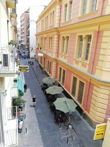 Exterior view, Dama Suite in Chiaia