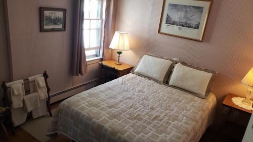 Hawks House Inn - image 9