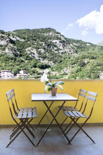 陽台/露台, La Giostra Home Apartments in 德利納