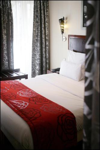 Grand Hotel Francais - image 10