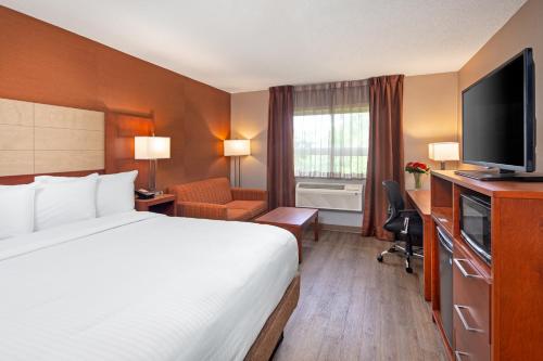 Canadas Best Value Inn-Richmond Hill - Accommodation