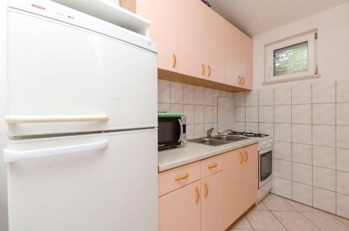 Apartments Vincic, Rogoznica (photo 8)