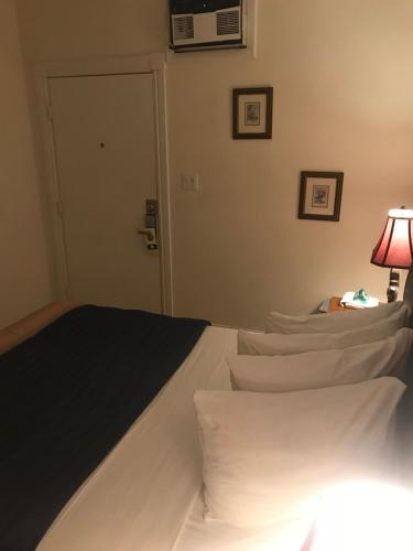 New Orleans House - Gay Male Adult Guesthouse