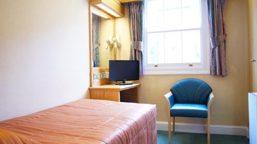 The Nayland Hotel - image 10