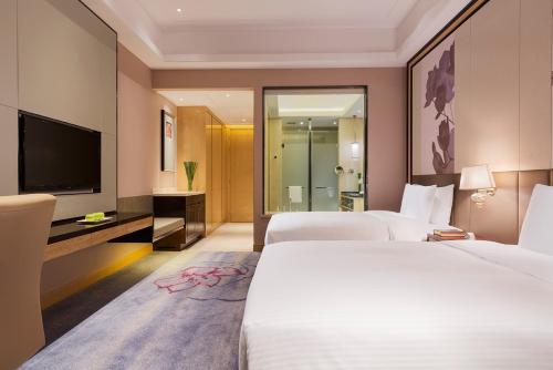 2 twin beds
