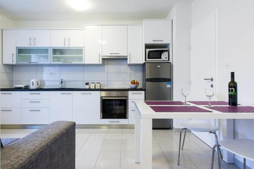 Apartments Kalelarga 1