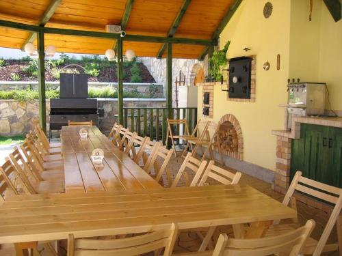 บริการและสิ่งอำนวยความสะดวก, Capkuv statek in มาร์ซอฟ อู อูปิเช