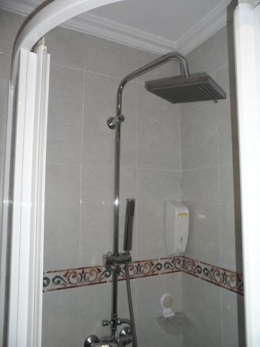 Hostal Coruña - image 5
