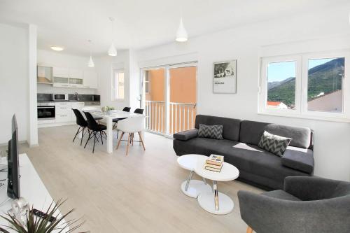 Bacan Family Apartments - image 2