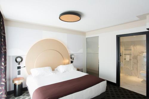 Фотография номера гостиницы Hôtel Cannes Centre Univers