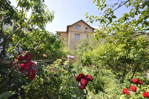 

Guest House on Privetlivaya Street