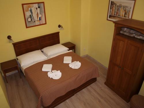 Hotel King George Room Type - Triple Room Hotel King George Room Type - Triple Room