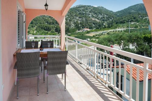 Apartments Majić - image 13