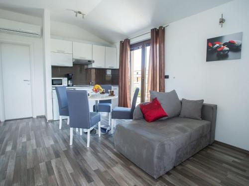  Holiday home Milena Ii in Frata
