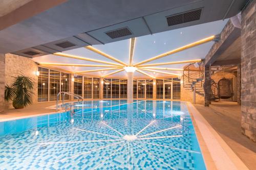 Spa, Palac Bielawa in Bielawa