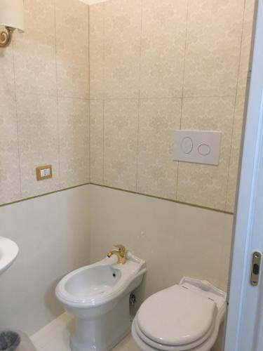Beauty House - image 2