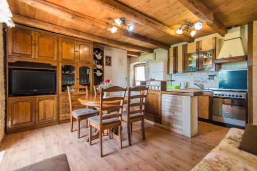 Iekārtas, Apartment Nilda Valdi in Rogovići