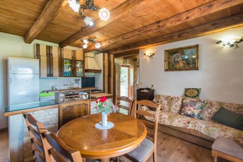 Iekārtas, Apartment Nilda Valdi in Rogovići