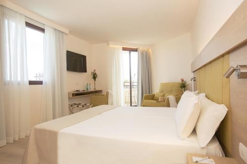 2 twin beds