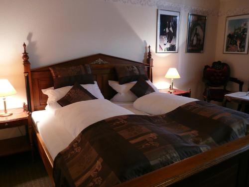 1 queen bed
