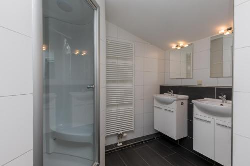 Nautic Rentals - Marinapark Oude-Tonge - image 6