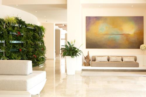 Hotel Sabina Playa - image 2