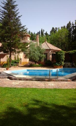 Chalet rural en La Mancha con jardin y piscina privados